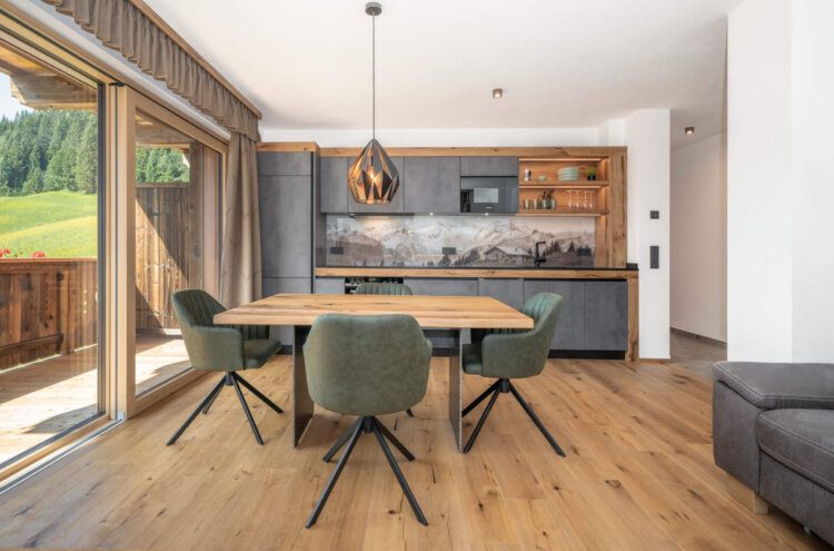 Küchen- und Essbereich